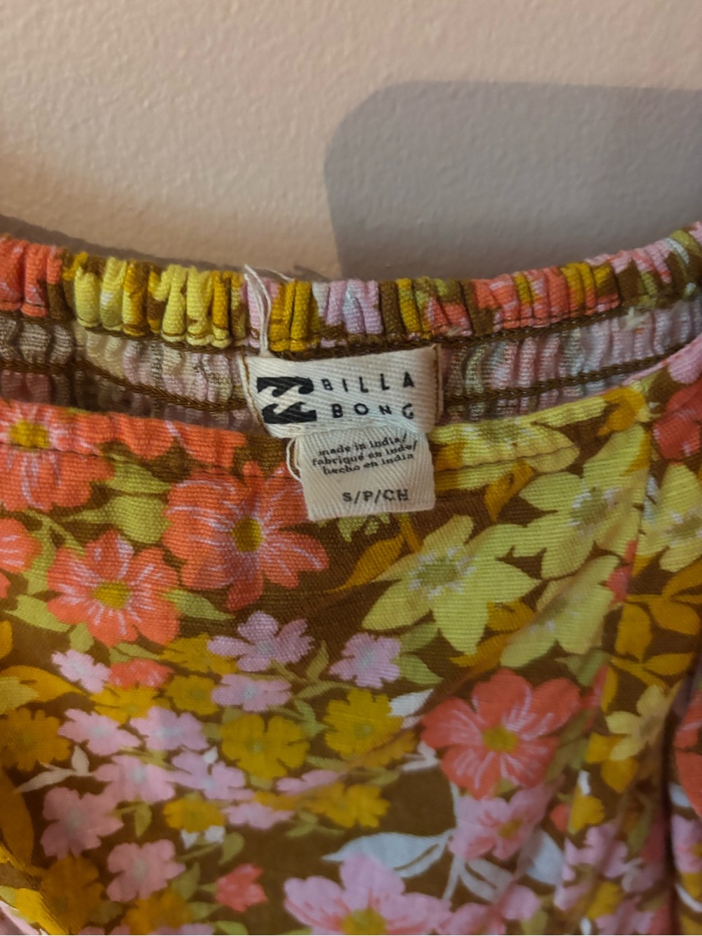 Billabong Paradise Mini Dress in a floral print with puff sleeves Small Summer - Picture 3 of 4